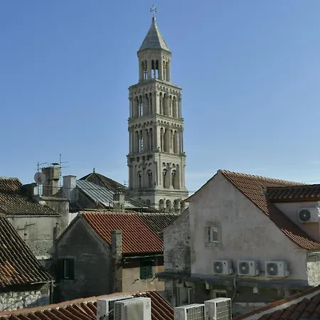 Old Town אכסניה